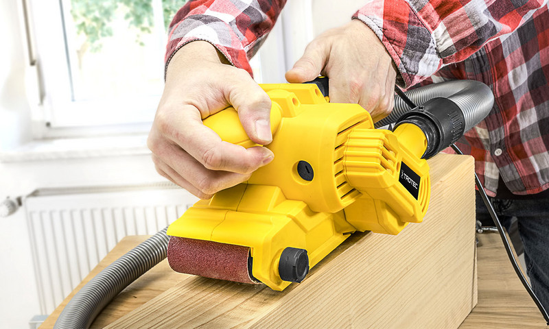 Deux poignées pour une utilisation précise à deux mains